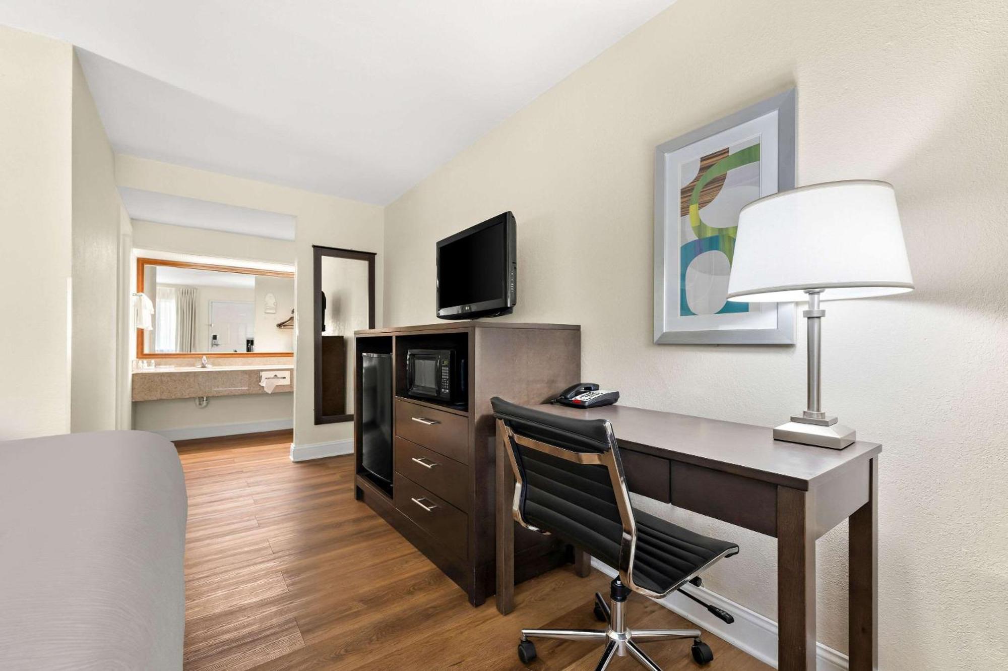 Quality Inn Pelham I-65 Exit 246 Exterior foto