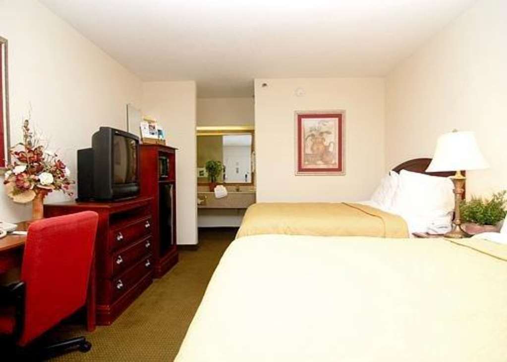 Quality Inn Pelham I-65 Exit 246 Quarto foto